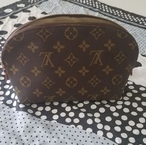 Makeup bag